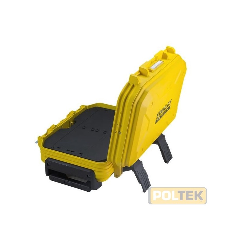 In polipropilene rinforzato in fibra di vetro. Divisori removibili per la personalizzazione dello spazio interno (1 divisorio lu